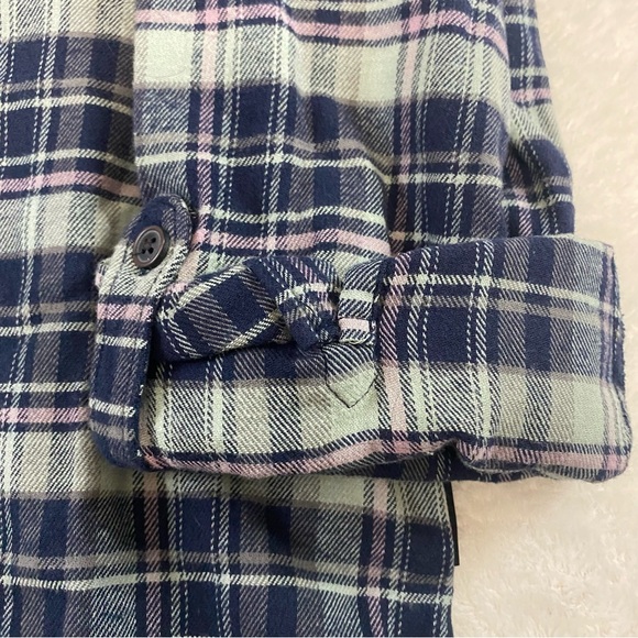 NWT Women's WindRiver Stretch Flannel Button Shirt Women's Large - Picture 3 of 9